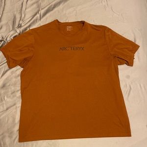 Arcteryx mens top